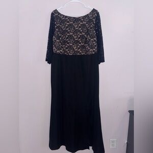 Elegant Black Lace Evening Dress